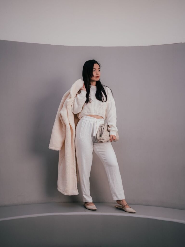 Neutral womenswear details curated by ARANEMI